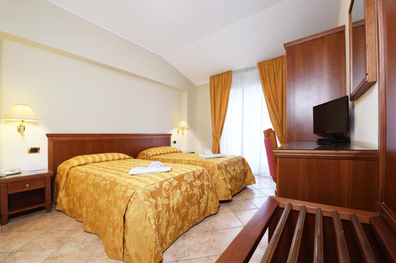 Hotel Ristorante Rossemi Σαν Τζιοβάνι Ροτόντο Εξωτερικό φωτογραφία