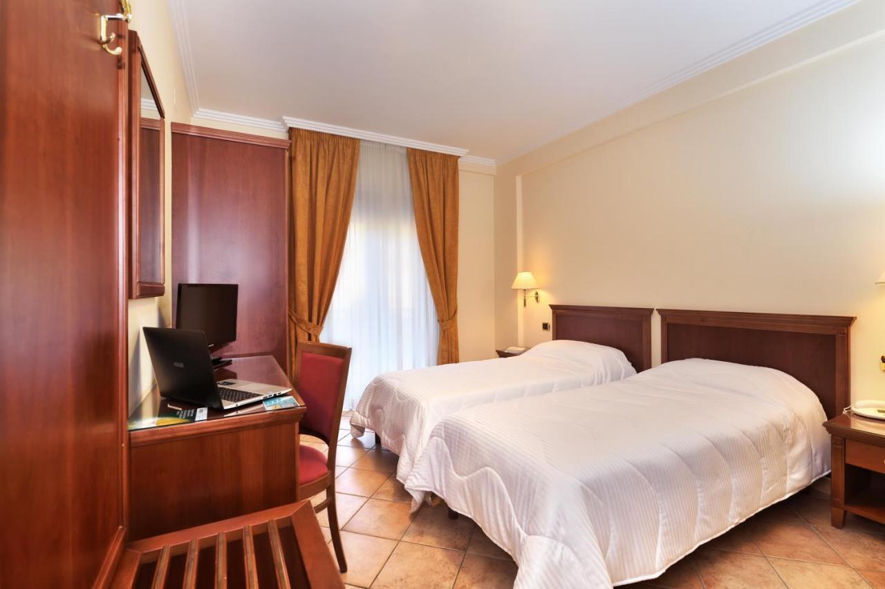 Hotel Ristorante Rossemi Σαν Τζιοβάνι Ροτόντο Εξωτερικό φωτογραφία