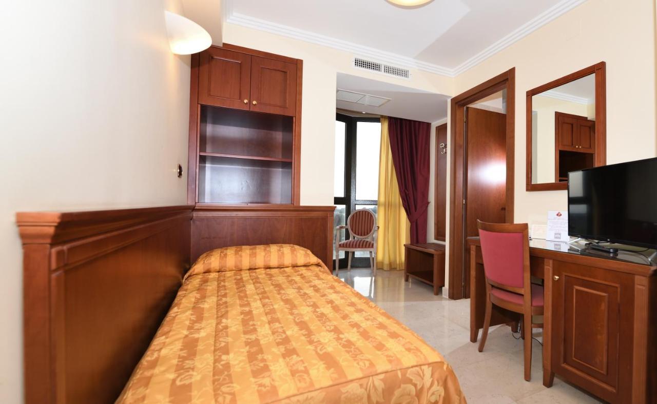 Hotel Ristorante Rossemi Σαν Τζιοβάνι Ροτόντο Εξωτερικό φωτογραφία