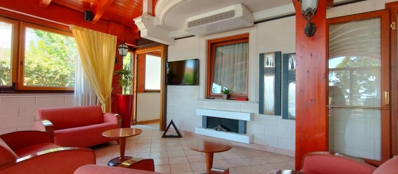 Hotel Ristorante Rossemi Σαν Τζιοβάνι Ροτόντο Εξωτερικό φωτογραφία
