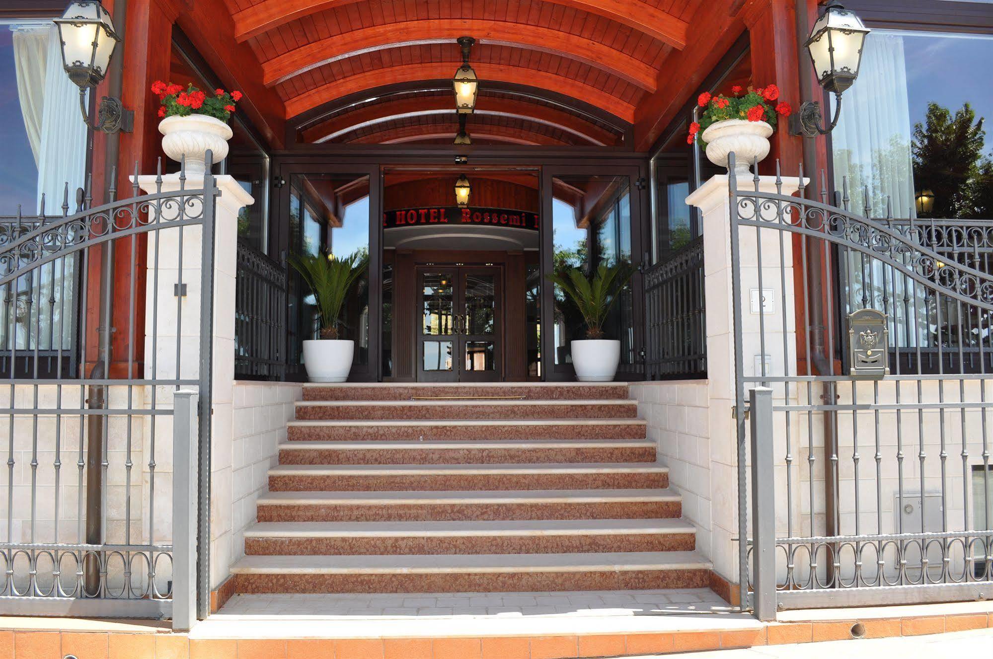 Hotel Ristorante Rossemi Σαν Τζιοβάνι Ροτόντο Εξωτερικό φωτογραφία