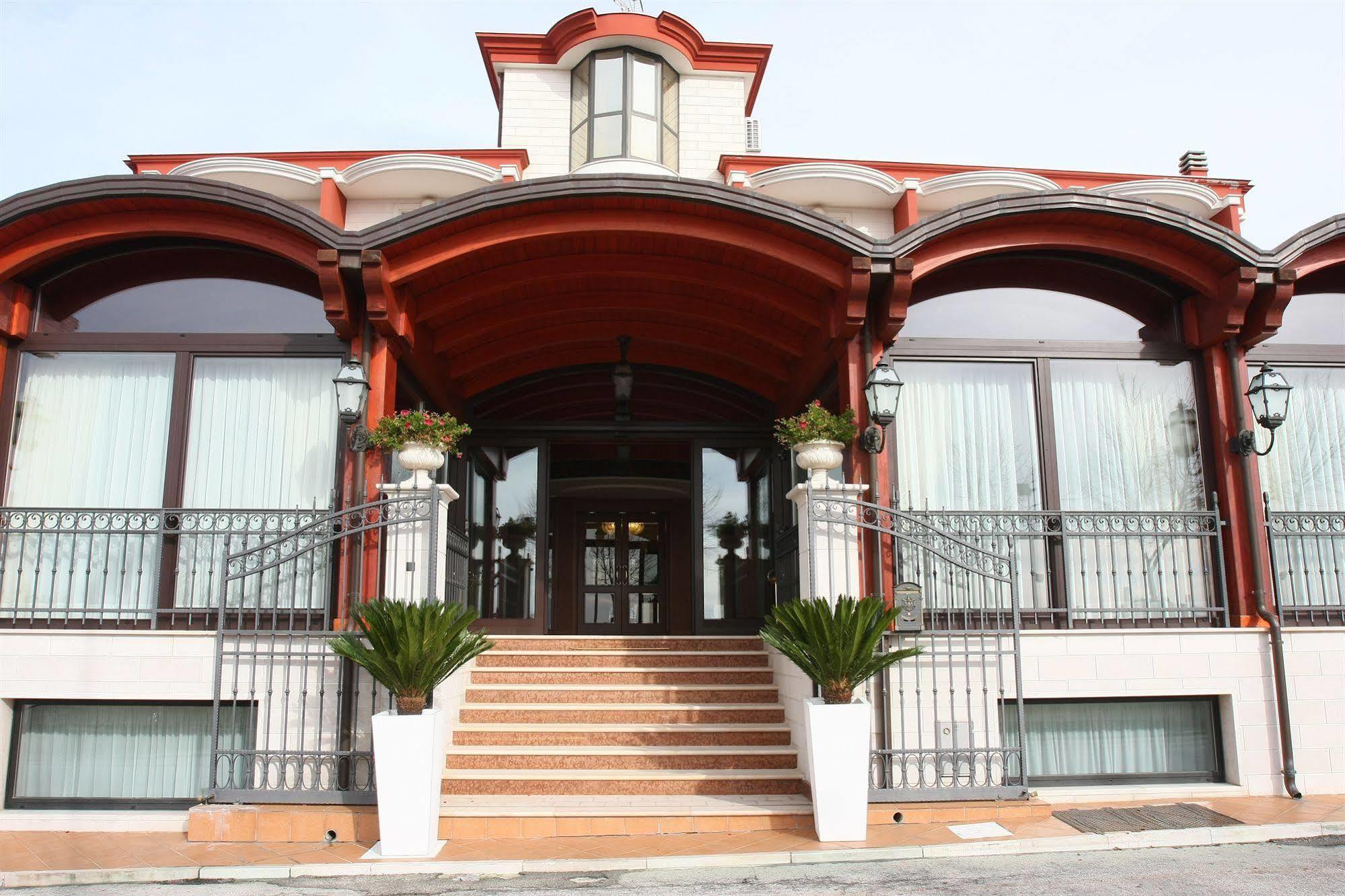 Hotel Ristorante Rossemi Σαν Τζιοβάνι Ροτόντο Εξωτερικό φωτογραφία